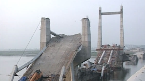 파일:New hengju bridge collapse.jpg