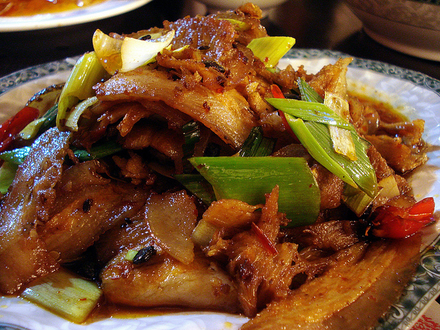중국어 : 回锅肉 (후이궈러우)[1] // 영어 : Twice cooked pork