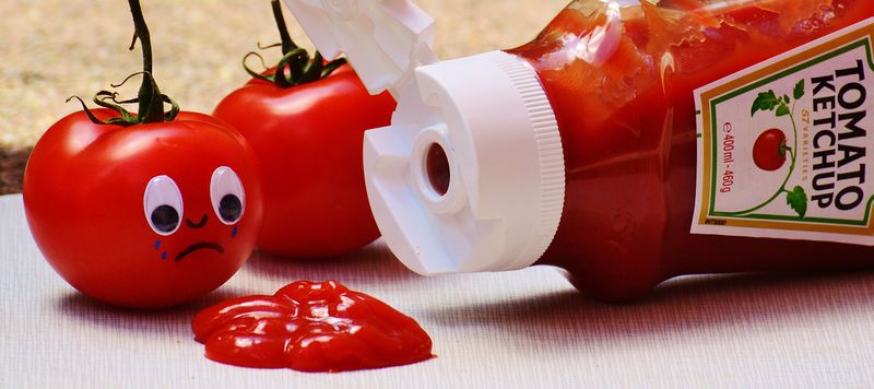 파일:Tomatoes-ketchup.jpg