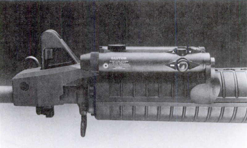 파일:An AN-PAQ-4B infrared aiming light on an M16 Rifle.png