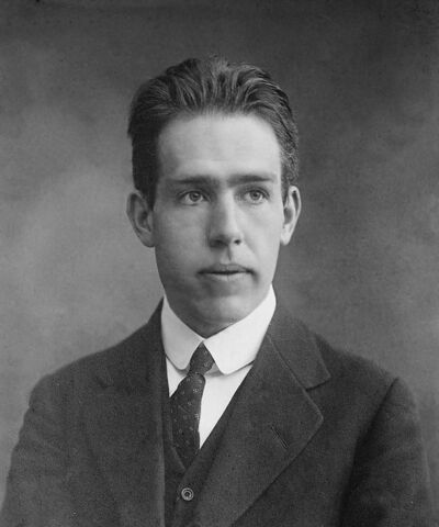 Niels Bohr Date Unverified LOC.jpg