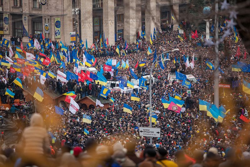 파일:Euromaidan Kyiv 1-12-13 by Gnatoush 005.jpg