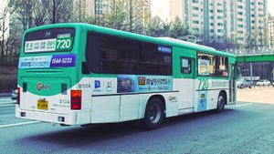 Gyeonggi Gwangju Bus 720 BS106L.jpg