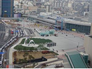 동대구역 광장.jpg