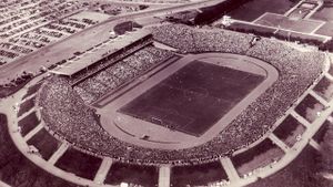 Volksparkstadion 1953.jpg
