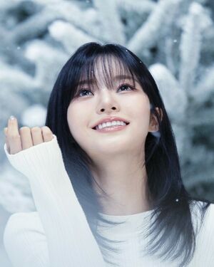 FIFTY FIFTY KEENA Winter Glow.jpg